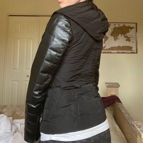 Danier Leather Puffer Jacket - Picture 7 of 8